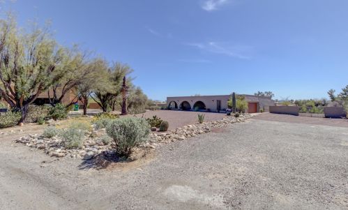 6368 Camino Padre Isidoro, Tucson AZ  85718-4033 exterior
