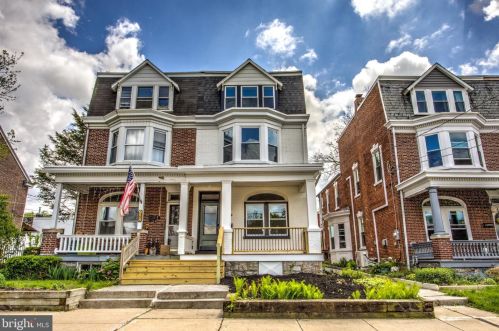956 Orange St, Lancaster, PA 17602-3214