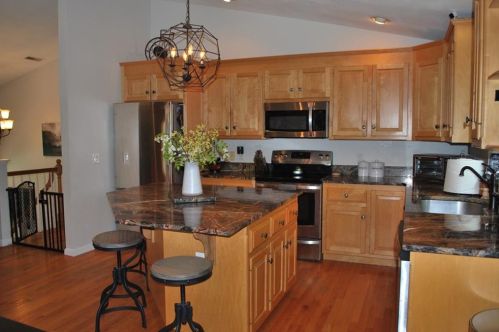 34 Tower Hill Rd, Cumberland RI  02864-1524 exterior