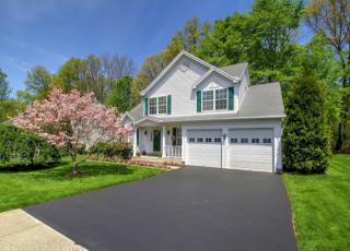 189 Lookout Hill Rd, Milford, CT 06461-1898