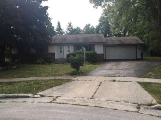 706 Oak Ridge Ct, Waukesha, WI 53188-3001