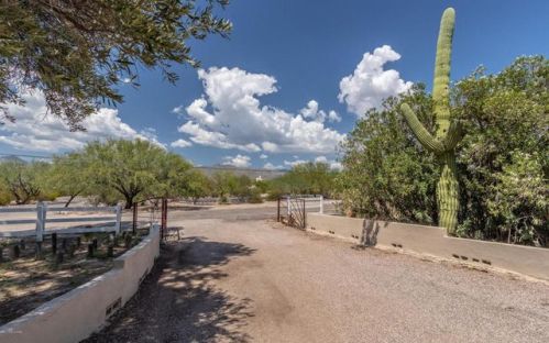 10224 Fort Lowell Rd, Tucson, AZ 85749-9532