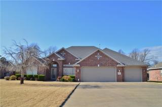 1764 Stonehaven Pl, Springdale, AR 72762-2110