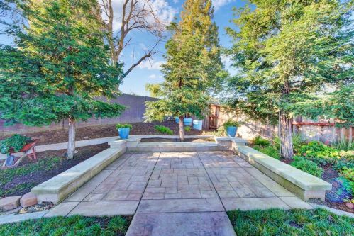 131 Feather Riv Cir, Vacaville CA 95688-8749 exterior