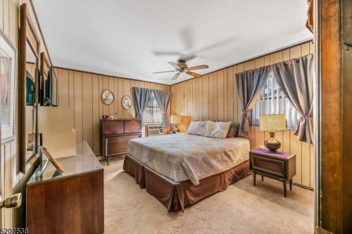 14 Reading Rd, Hopatcong NJ  07843-1023 exterior