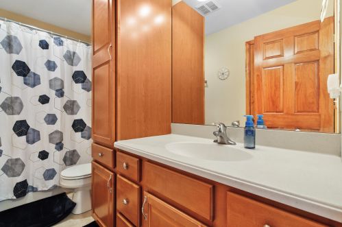 1158 101 St, Kenosha WI 53158-4034 exterior