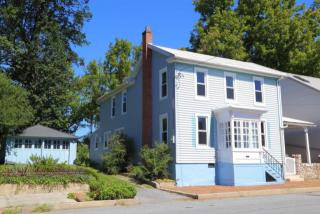 678 Market St, Marietta, PA 17547-1815