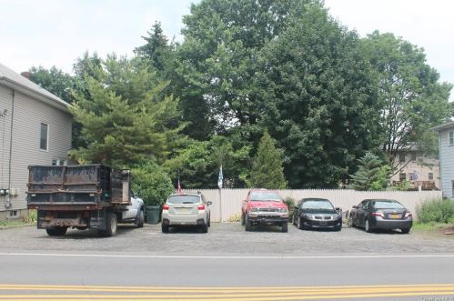 68 Ramapo Rd, Garnerville, NY 10923-1718
