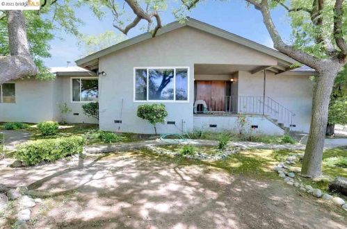 486 Quail Glen Dr, Oakley CA  94561-3942 exterior