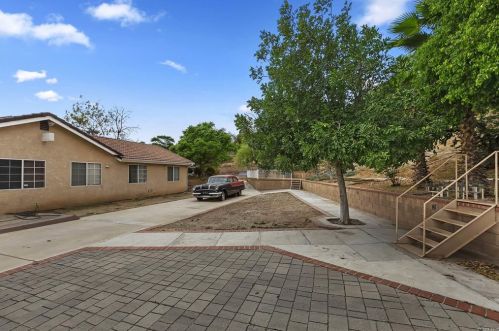 5378 Golden Ave, Riverside CA  92505-2417 exterior