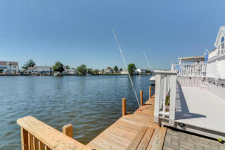 327 Bayview Ave, Berkeley Township NJ  08721-1527 exterior