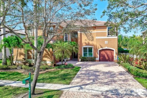 19223 39th St, Hollywood, FL 33029-2731