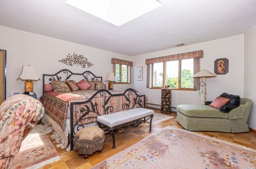 20 Cedar Ln, Babylon NY  11702-3809 exterior