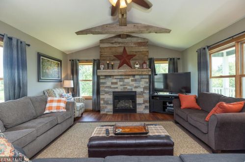 1748 30th Ave, Hammond WI  54015-5215 exterior