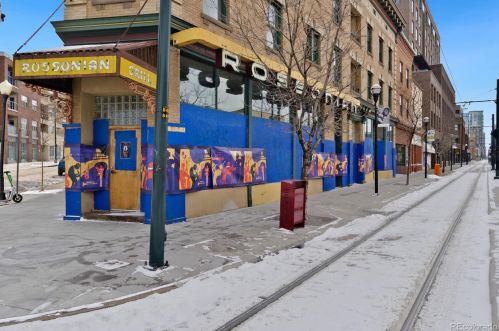 2913 Stout St, Denver CO 80205-2943 exterior