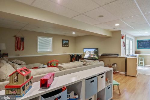 436 Spyglass Hill Dr, Charles Town WV  25414-4053 exterior