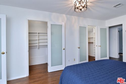 4934 Cartwright Ave, North Hollywood CA  91601-4023 exterior