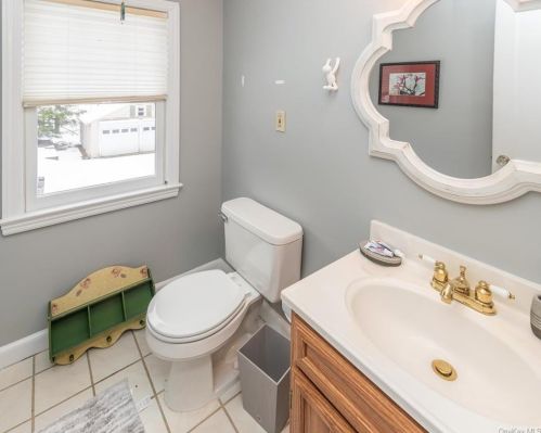 23 Darrow Pl, Poughkeepsie NY  12603-1504 exterior