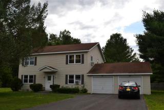 23 Woodridge Cir, Clifton Park Center, NY 12065-5633