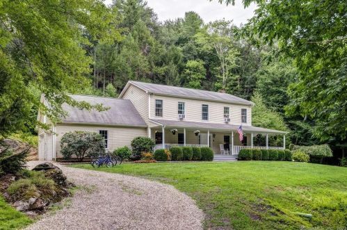 18 Tunnel Rd, Roxbury, CT 06783-1020