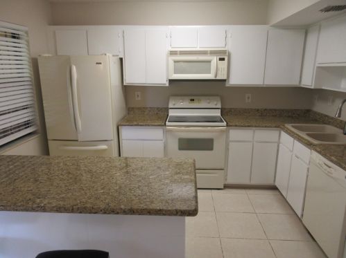 324 Sandtree Dr, West Palm Beach, FL 33403-1505