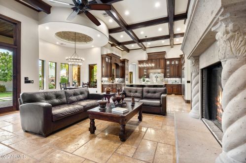 3142 Portola Vly Ct, Gilbert AZ 85297-7618 exterior