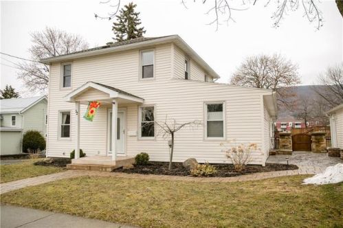 52 Main St, Dansville, NY 14437-1738
