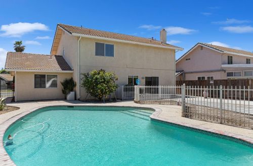 1026 Acaciawood Ct, Los Banos CA  93635-2937 exterior