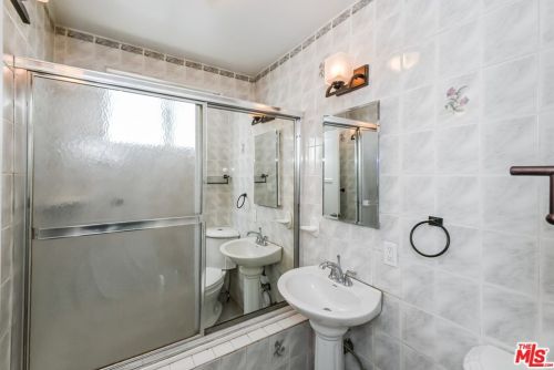 4425 171 St, Lawndale CA  90260-3405 exterior
