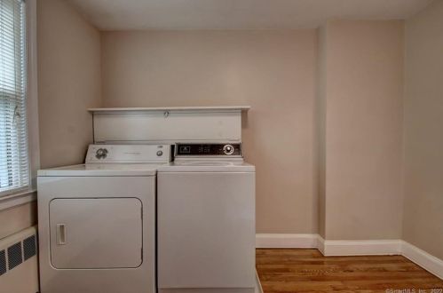 32 Indian Hl Rd, Milford CT  06460-7241 exterior