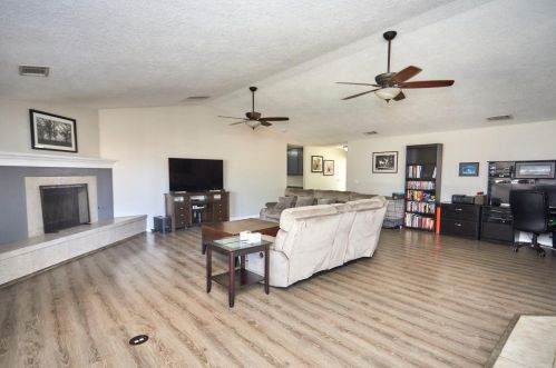 26709 Lakeview Dr, Helendale CA  92342-7806 exterior