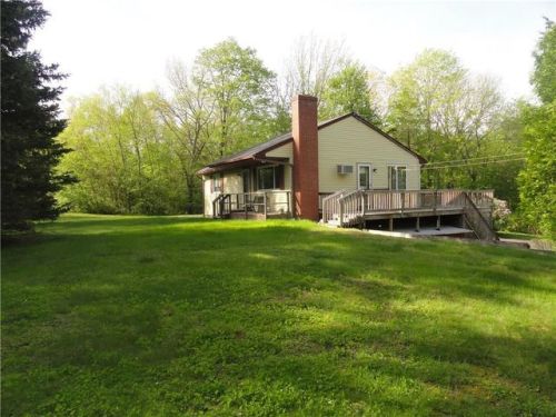2 Falls Bashan Rd, Moodus, CT 06469-1230