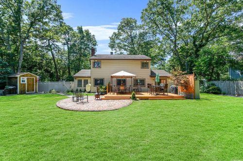 33 Marc Dr, Panamoka NY  11961-2105 exterior