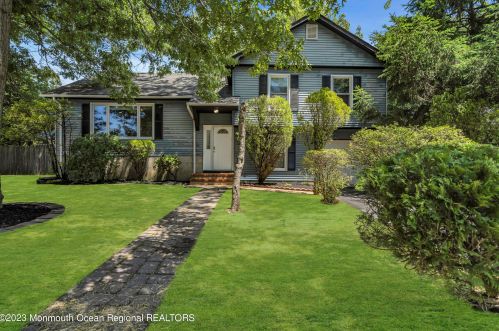 955 Hearthstone Dr, Lakewood NJ  08701-5513 exterior