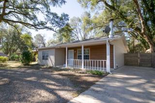 4432 Bright Dr, Tallahassee, FL 32303-6948