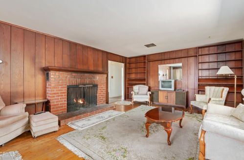 2500 Trinity Pl, Oxnard CA  93033-4814 exterior