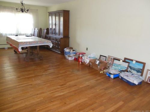 70 Three Lakes Dr, Stamford, CT 06902-8333