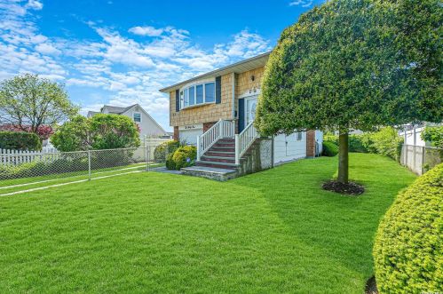 241 Stewart Ave, Bethpage, NY 11714-5340