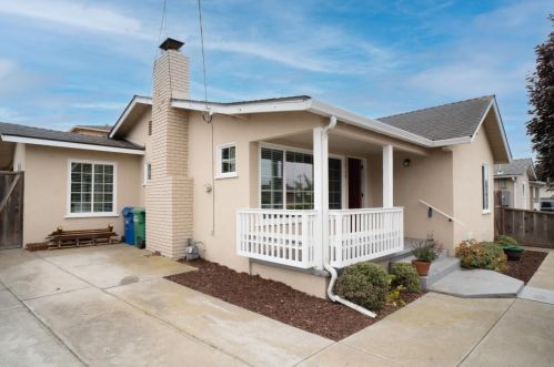 1738 Goodwin St, Seaside CA  93955-4414 exterior