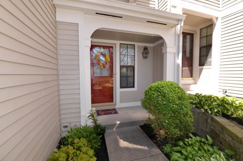 1566 Grn Edge Dr, Florence KY  41042-7099 exterior