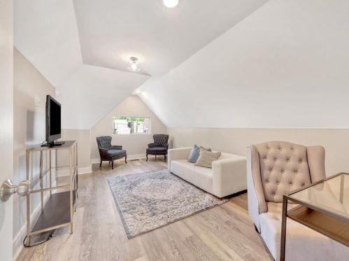 500 Mellon St, Pittsburgh PA 15206-2422 exterior