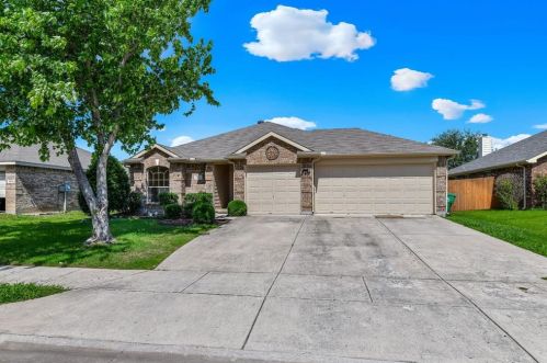 3512 Crisoforo Dr, Denton, TX 76207-7777