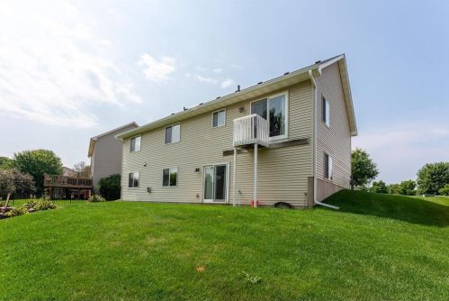 44 Bristol Ct, Hudson WI  54016-7773 exterior