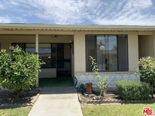 1560 Homewood Rd, Seal Beach, CA 90740-4689