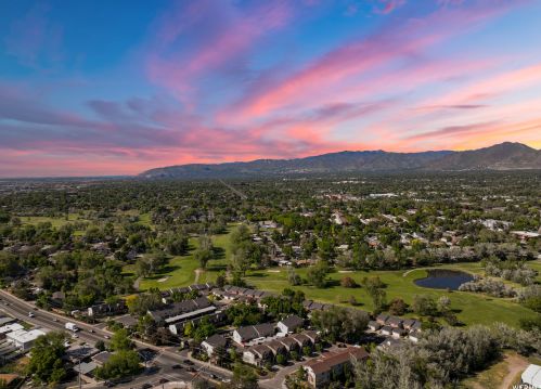 609 Spring House Ln, Salt Lake City, UT 84107-5081