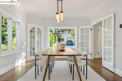 908 Alma Pl, Oakland, CA 94610-2504