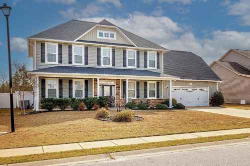 956 Ronald Reagan Dr, Fayetteville, NC 28311-1650
