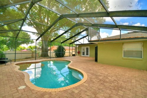 630 Hillside Cir, Lake Alfred FL  33850-3112 exterior