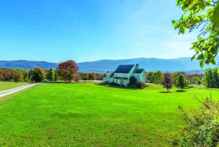 38 Old Maple Ln, Mount Tabor, VT 05739-9709