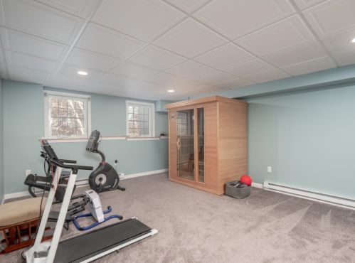 17 Atherton Ln, Amherst NH  03031-3064 exterior